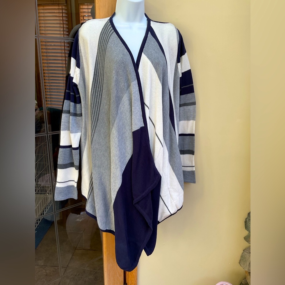 Boston Proper ladies cardigan sweater. NWOT